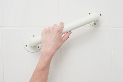 Bezpečnostné madlo do kúpeľne a WC pre seniorov a imobilných